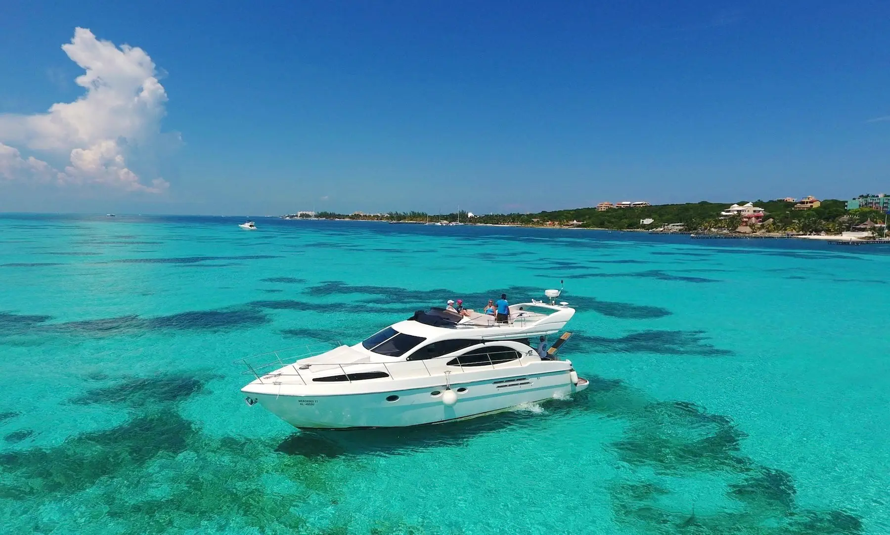 Azimut 1800x1000